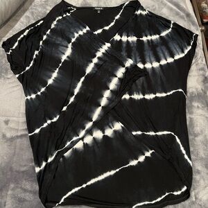 Torrid Black and White Tie-Dye Blouse size 1